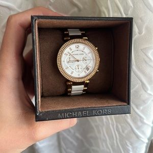 Michael kors rose gold watch